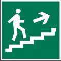 Направление к эвакуационному выходу по лестнице вверх